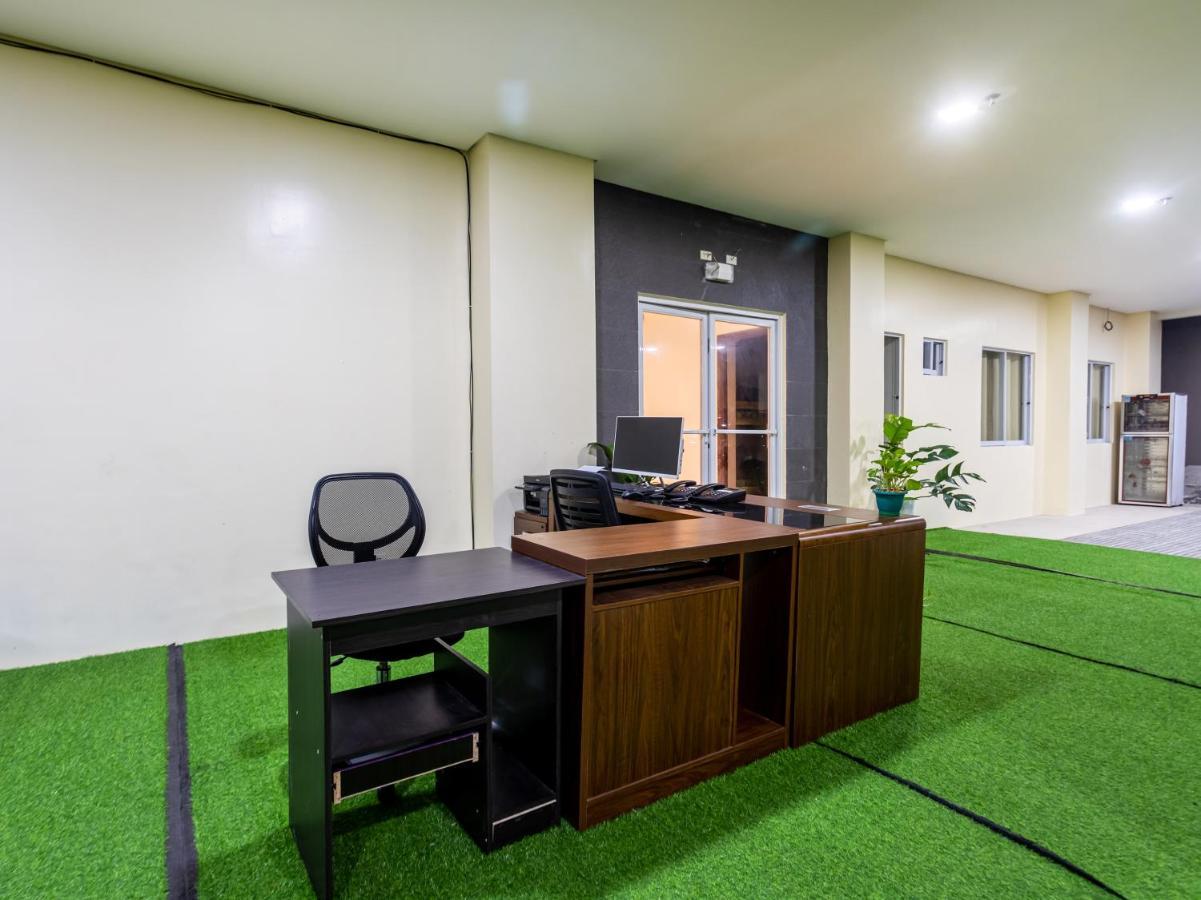 Отель Oyo 831 Casa Maria Манила Экстерьер фото