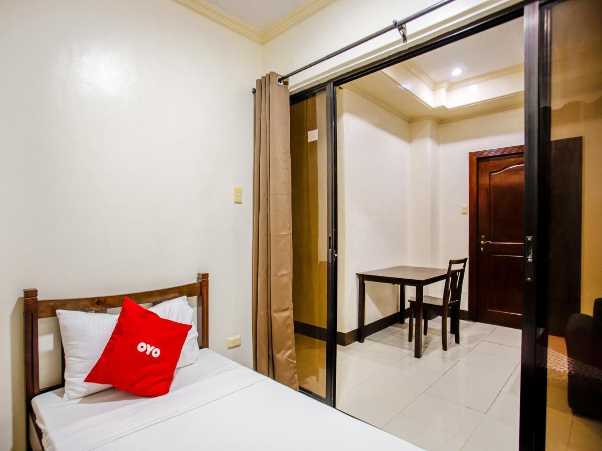 Отель Oyo 831 Casa Maria Манила Экстерьер фото