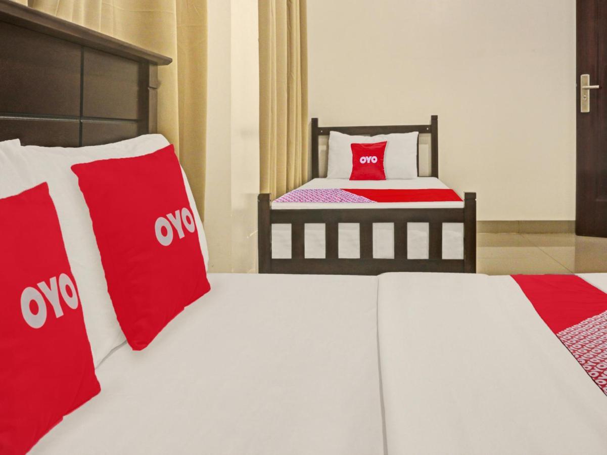 Отель Oyo 831 Casa Maria Манила Экстерьер фото